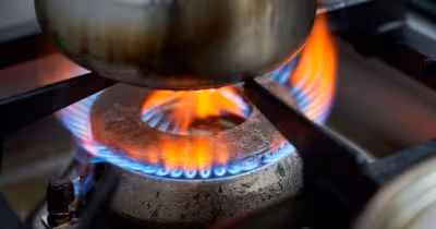 Benzine contracts may not be fixed after all as suppliers add price clauses