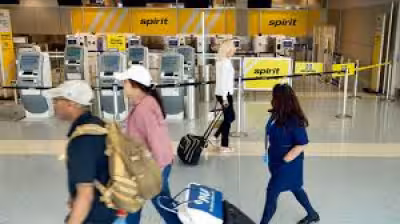 Spirit Airlines collapses overnight as fuel surge and bailout hopes fail