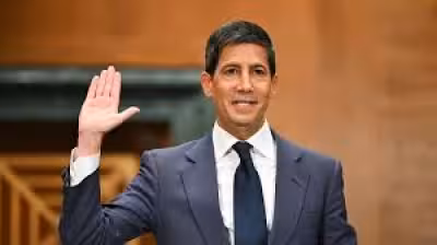 Kevin Warsh sworn in as Federal Reserve chair in Trump ceremony