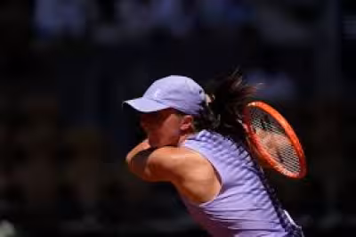 Elena Rybakina takes first set at French Open as day two unfolds