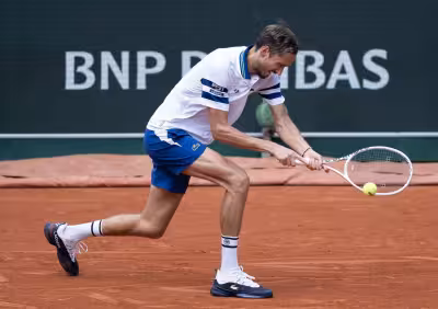 Adam Walton Draws Daniil Medvedev on Day 3 as French Open First Round Concludes