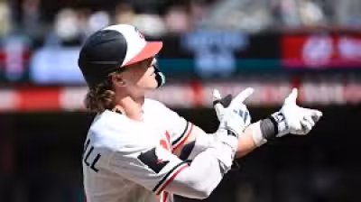 Christian Yelich homers but goes 1-for-5 in Brewers' May 17 loss to Twins