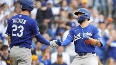 Garrett Mitchell's second-inning single couldn't stop Dodgers' 5-1 comeback