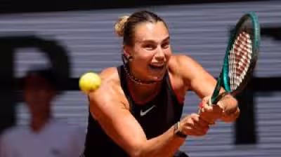 French Open Sabalenka Jewelry Glints as Belarusian Advances in Paris