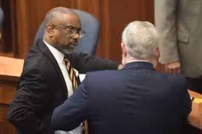 Clarence Thomas Alabama Redistricting Case Stalls Map Fight for 2026