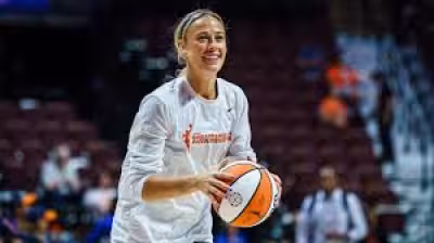 Sophie Cunningham lifts Fever in Commissioner's Cup win over Dream