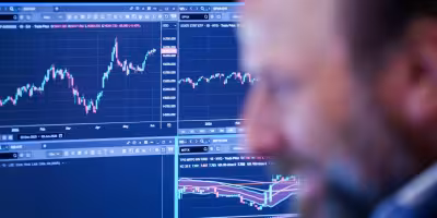 Wall Street Tech Stock Selloff Sees Nearly $1 Trillion Dump; Rotation into Consumer Stocks