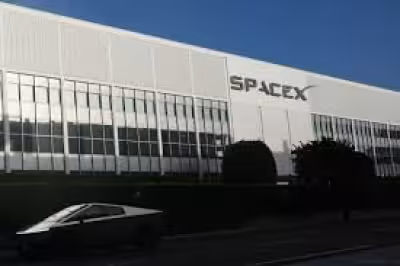 Tesla Stock Falls 4% as Retail Money Rotates Into SpaceX IPO Frenzy