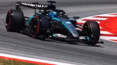 F1 Barcelona 2026: Hamilton leads after VSC hands him a roughly 12‑second cushion