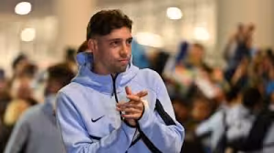Diego Forlan: Uruguay arrive in Miami after Cancún flight delay before Saudi Arabia opener