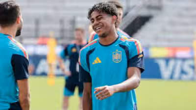 Nico Williams returns as Spain names full squad for World Cup opener in Atlanta