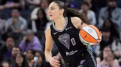 Sparks Vs Valkyries: Golden State at Los Angeles, 9 p.m. CT on Peacock