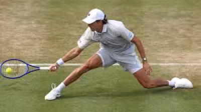 Cameron Norrie drops opening set 7-6 (8-6) to Davidovich Fokina in Queen’s Club return
