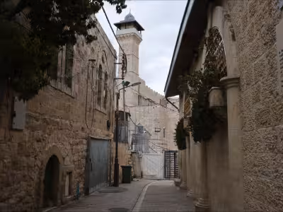 Israel Seizes Ibrahimi Mosque Planning Powers in Hebron, Palestine