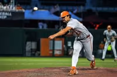 Uga Baseball Score: Georgia Tops Texas 7-1 as Volchko Strikes Out 15 in Complete Game