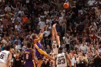 Spurs News: Derek Fisher Compares Knicks’ Game‑4 Tip to His 0.4‑Second Shot