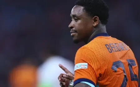 الاتحاد السعودي يدعم صفوفه بالجناح الهولندي ستيفن بيرغوين من أياكس أمستردام