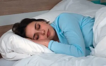 ما تأثير العمل وتربية الأطفال على جودة النوم لدى النساء؟ اكتشف كيف يسبب الأرق مشاكل النوم