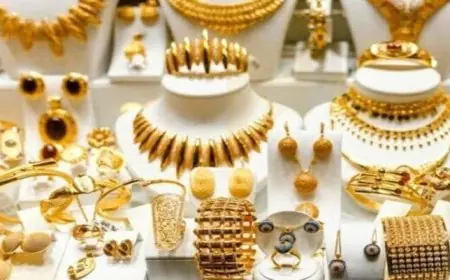تعرف على سعر الذهب اليوم الجمعة 26 ديسمبر 2025: كيف تغير عيار 21؟ مفاجأة جديدة في الأسعار