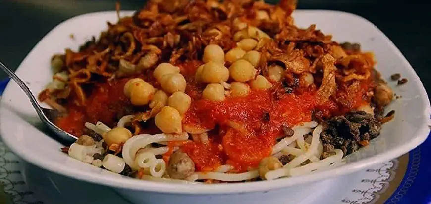 تعلّموا أسرار تحضير الكشري المصري الشهي بوصفة المطاعم مع الشيف شيماء خضير