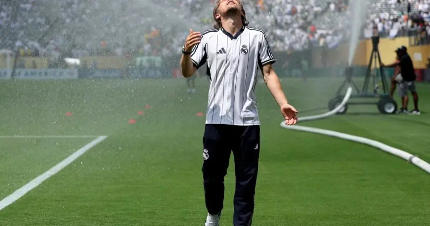 مودريتش يفضح لحظات بكاء كريستيانو رونالدو في مواجهة مورينيو