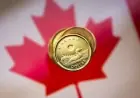 Canadian Dollar Achieves Record Weekly Gain Since May, While Greenback Declines