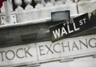 U.S. Stocks Stall Amid Surging Gold Prices