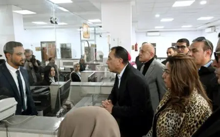 رئيس الوزراء يزور مجمع خدمات التكنولوجيا في الرياينة ضمن مبادرة حياة كريمة