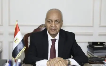 مصطفى بكري يهنئ الأقباط بعيد الميلاد ويستحضر كلمات البابا شنودة في رسالة محبة من مصر وطن يعيش فينا