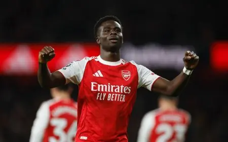 بوكايو ساكا يعلن تمديد عقده مع أرسنال حتى عام 2031