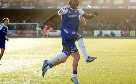 ماكليسفيلد المغمور يسقط كريستال بالاس ويفوز بلقب كأس الاتحاد الإنجليزي