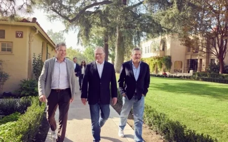 Netflix Mulls Cash-Only Deal with Warner Bros., Says Report