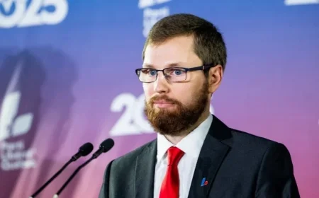 Mario Roy Reenters PLQ Leadership Race Despite Debts