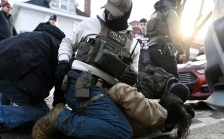 Minnesota, Illinois Invoke 10th Amendment to Block Federal Agents: Key Implications