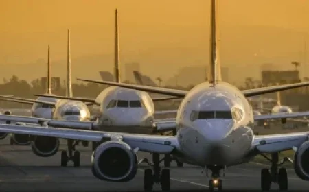 Vondrousova and Birrell Clash in Adelaide 2026