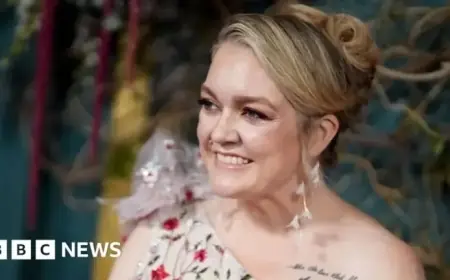 “It Ends With Us Author Announces Successful Cancer Treatment”