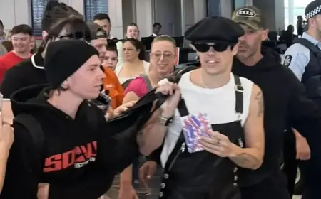 Rock Star Thrills Adelaide in Electrifying Fan Frenzy