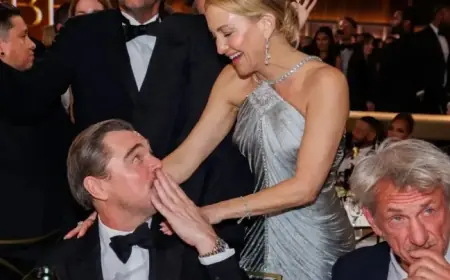 Leonardo DiCaprio Talks with Teyana Taylor at the Golden Globes