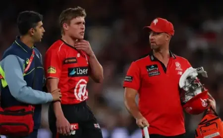Test Star Rejoins Gades to Halt Scorchers’ Winning Streak