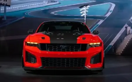 2026 Ford Mustang Dark Horse SC Succeeds Shelby GT500 Legacy