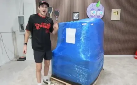 Georgia Man Discovers Surprises in $15,950 Apple Returns Pallet Purchase