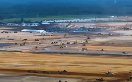 ICE Detains Immigrant Workers En Route to Louisiana Meta Site