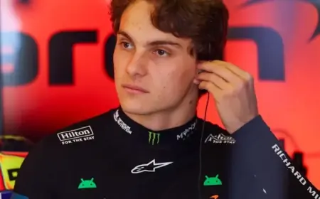 Damon Hill Urges Oscar Piastri to Resist McLaren Team Orders in 2026