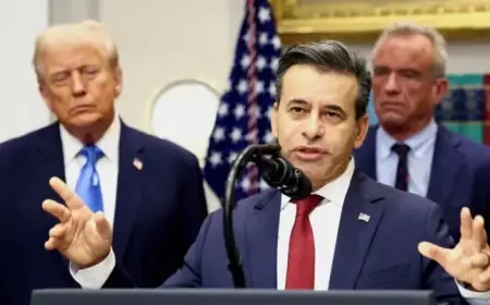 Drugmakers Cautiously Eye Legal Risks in Expedited FDA Review Program