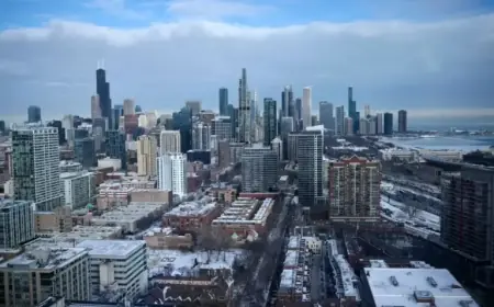 Snowstorm Halts Flights at O’Hare Airport Amid Chicago Weather Alert