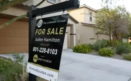 Mortgage Rates Hit 3-Year Low, Boosting Home-Buying Activity