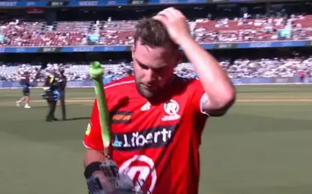 Double Duck Drama Unfolds as Commentator’s Curse Hits in BBL Opener