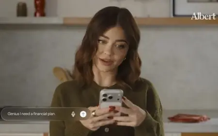Sarah Hyland Shines in Albert Budgeting App Ad During NFL Playoffs