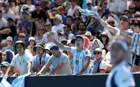 Australian Open Sets Record; Fans Frustrated by Overcrowding
