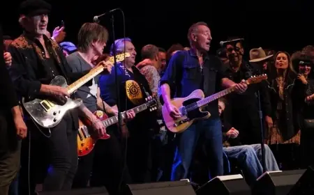 Springsteen Slams ICE, Dedicates ‘The Promised Land’ to Renee Good at Show